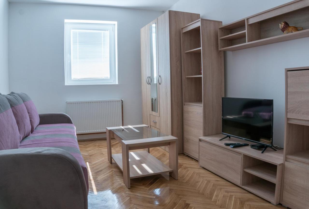 Gerardus Apartmani Vrsac Exterior photo